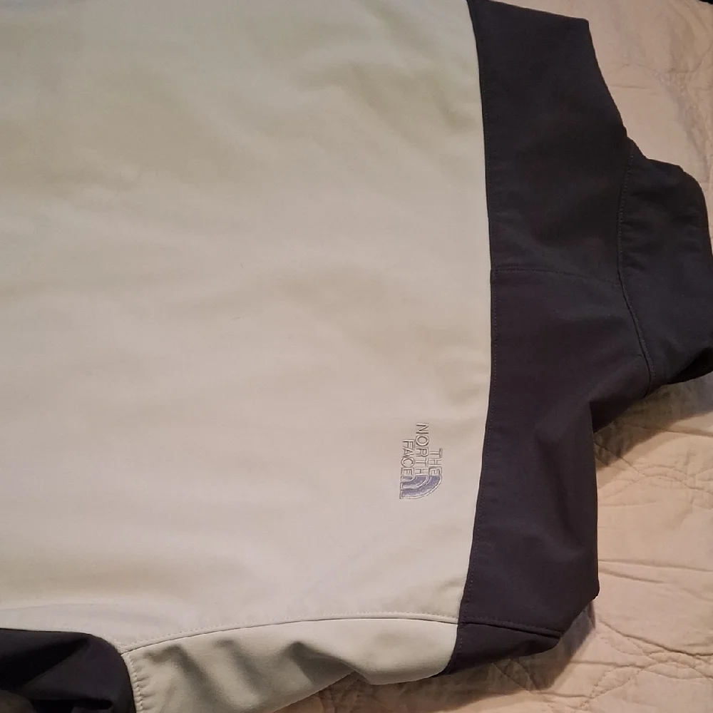 The North Face Men's Black and White Performance Jacket